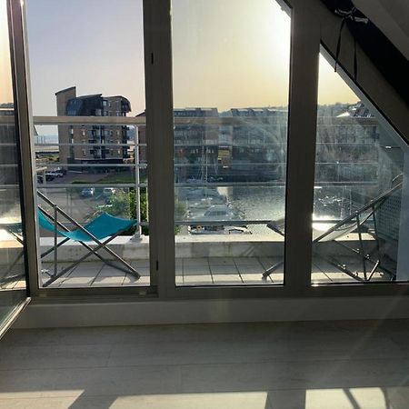 Blue Bay Studio Terrasse Deauville Exterior photo